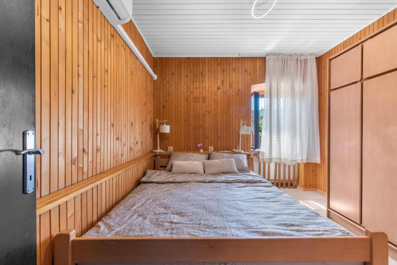 Apartmani Ella 라벡 외부 사진