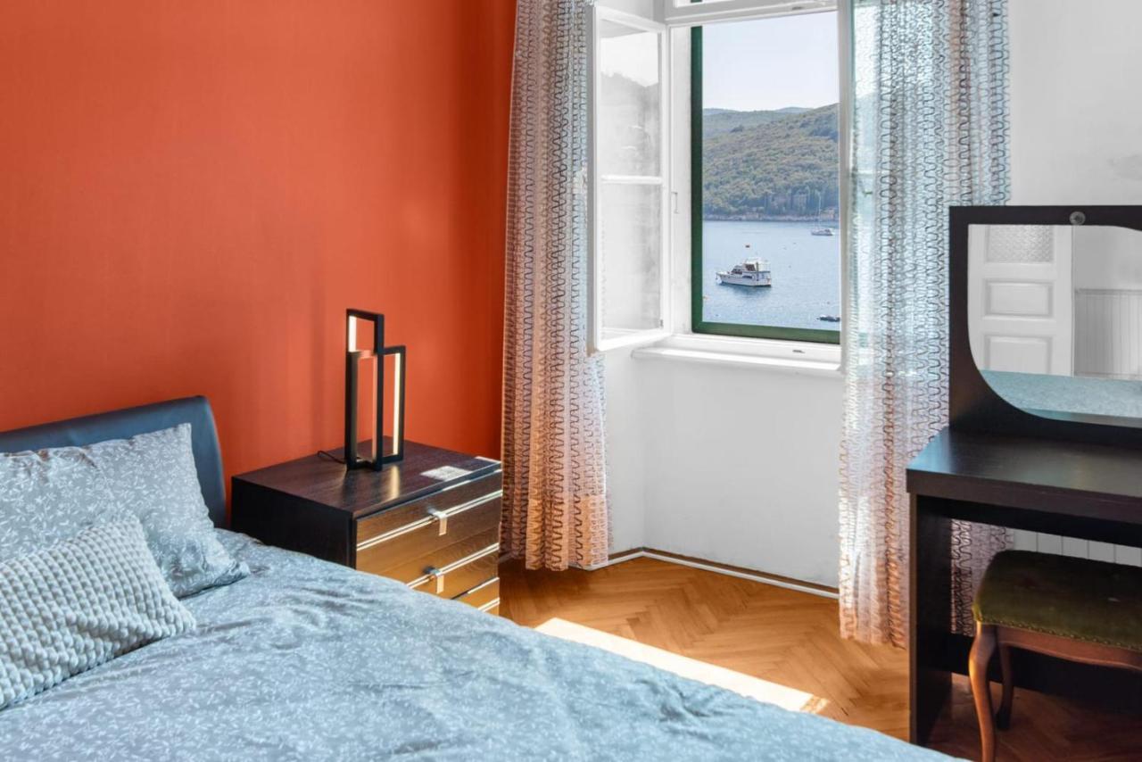 Apartmani Ella 라벡 외부 사진